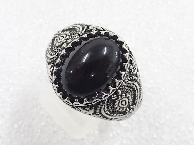JAPANESE KIMONO / ANTIQUE COLORED STONE RING (SIZE 26)